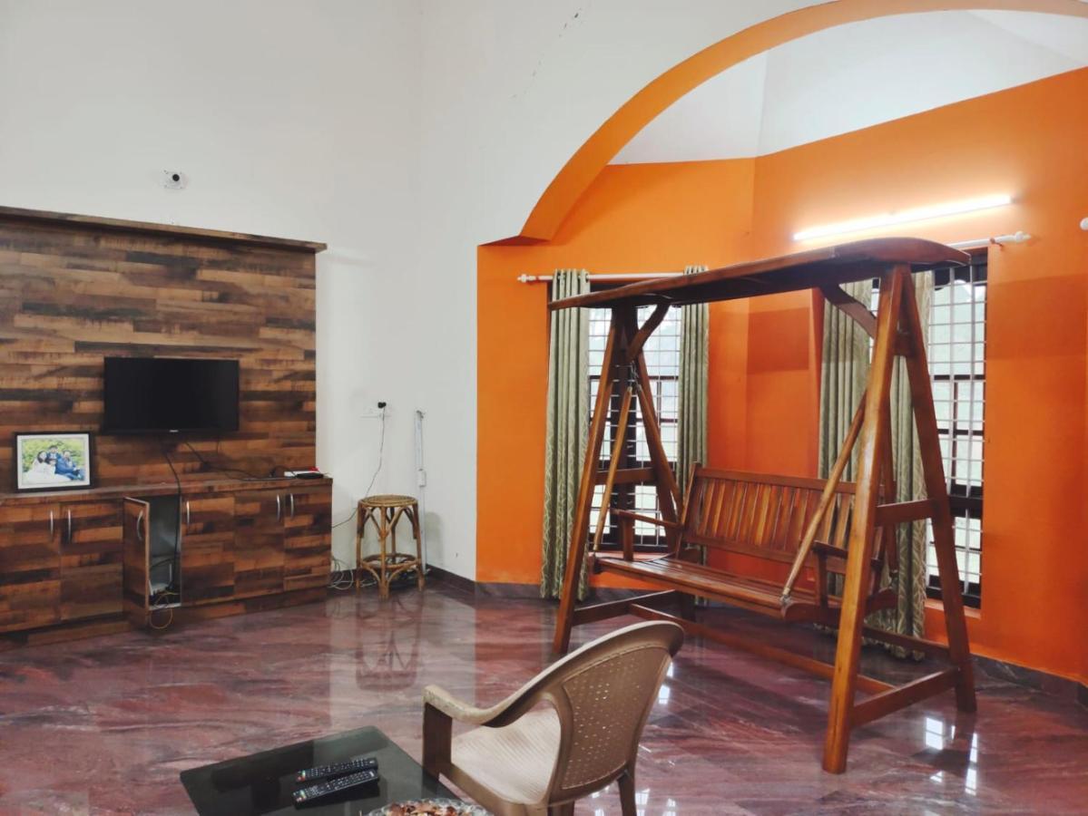 White Sands Homestay Turavur Exterior photo